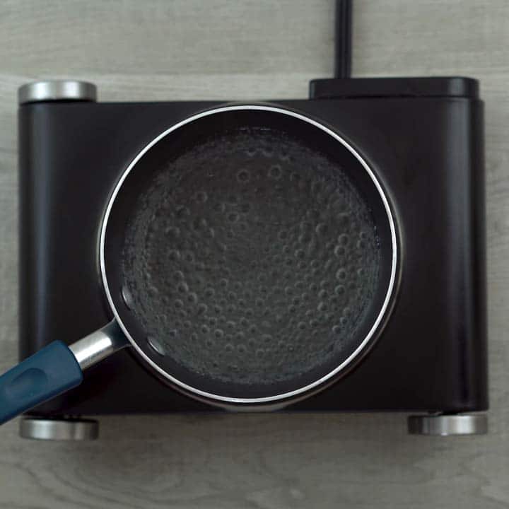 water boiling in sauce pan
