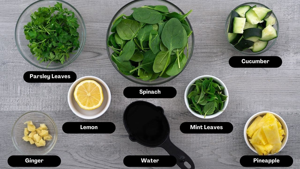 Ingredientes de jugo verde en una mesa